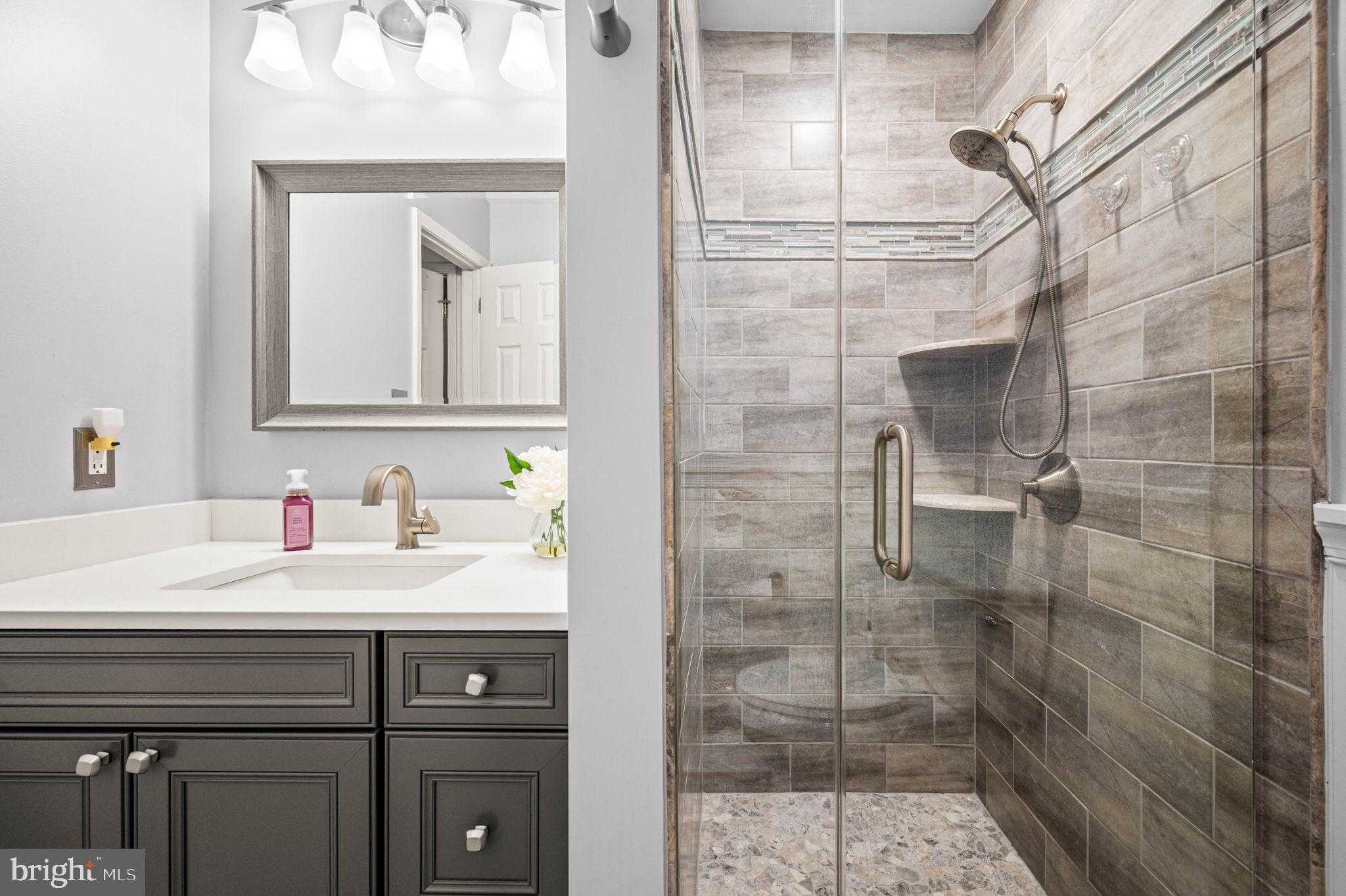 705 Hillary CT photo 19