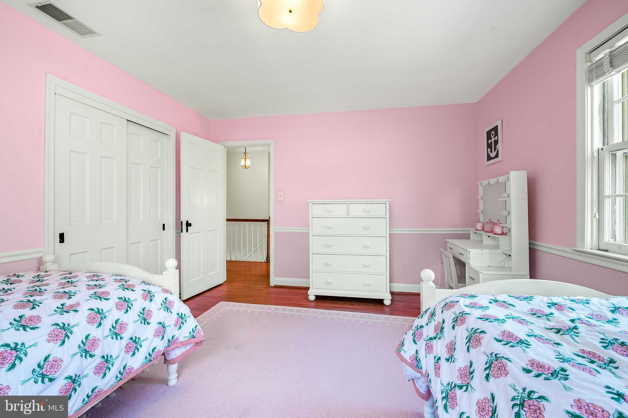 5911 Meadowood Rd photo 32