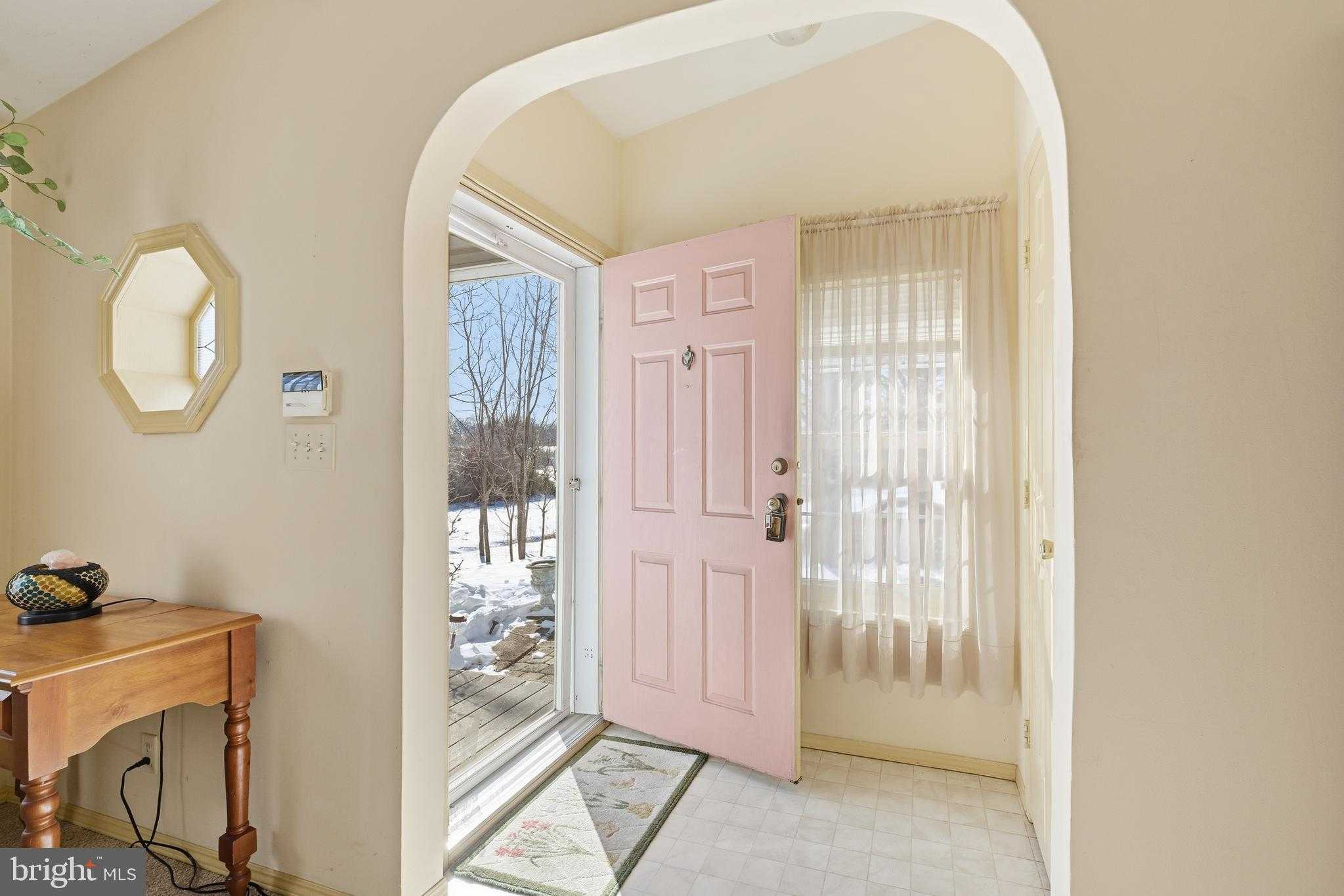 524 Butternut CT photo 5