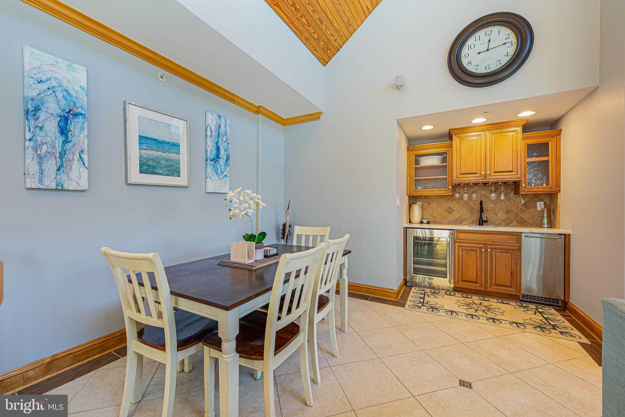 6301 Atlantic Ave Unit 403 photo 14