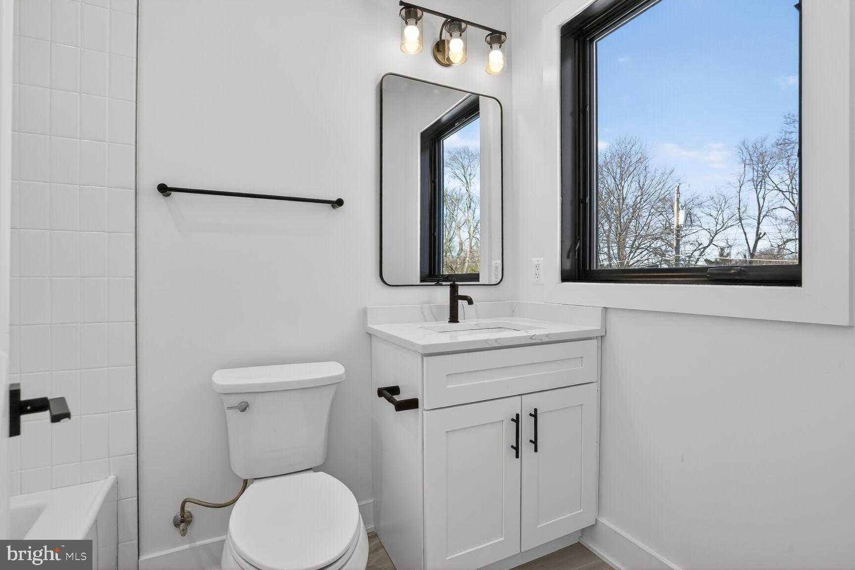 604 Tapawingo Rd SW photo 32