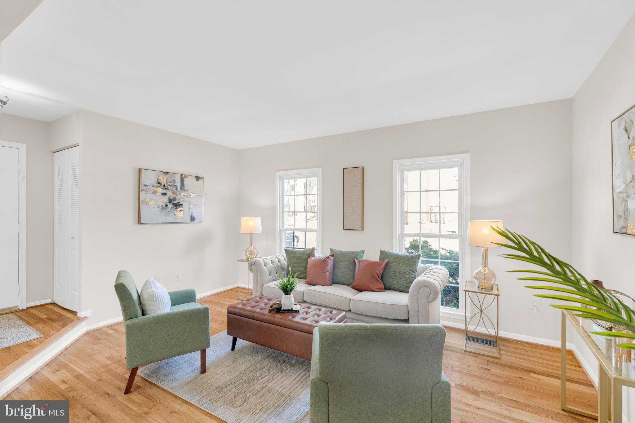 9984 Whitewater Dr photo 4