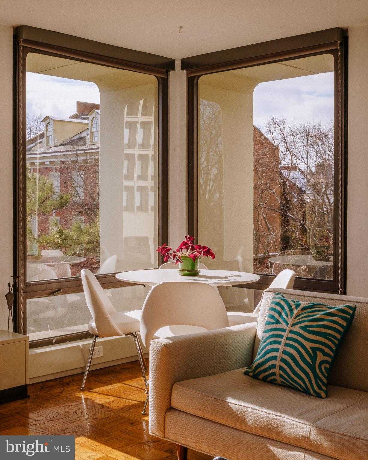 220 Locust St # 2gs photo 5