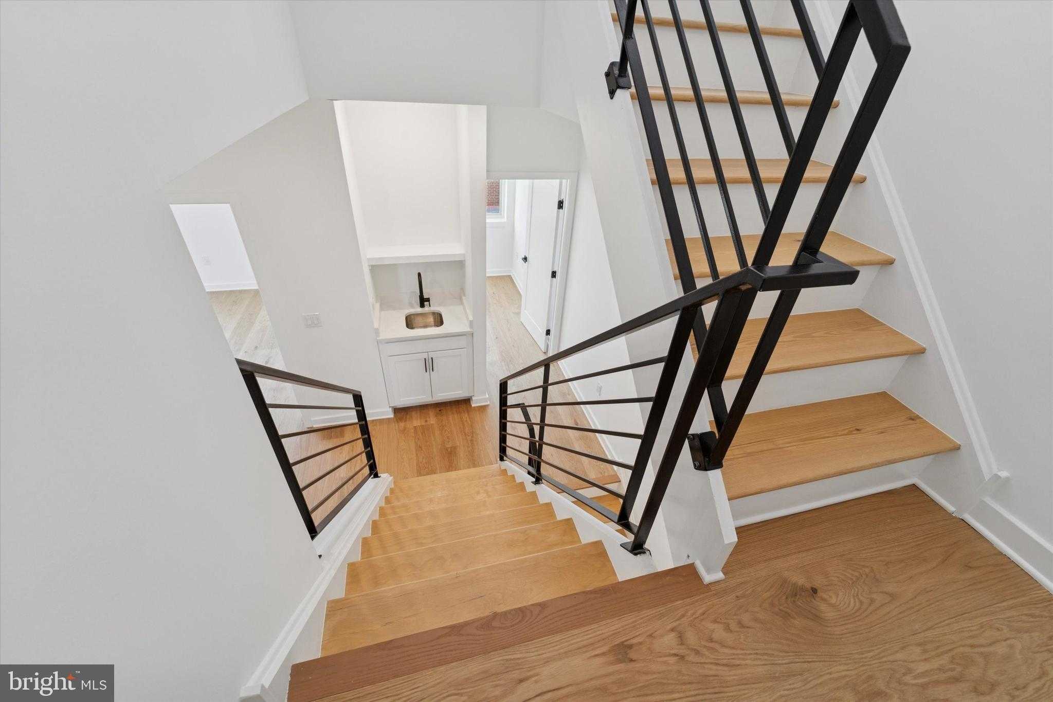 2122 E Rush St # 26 photo 21