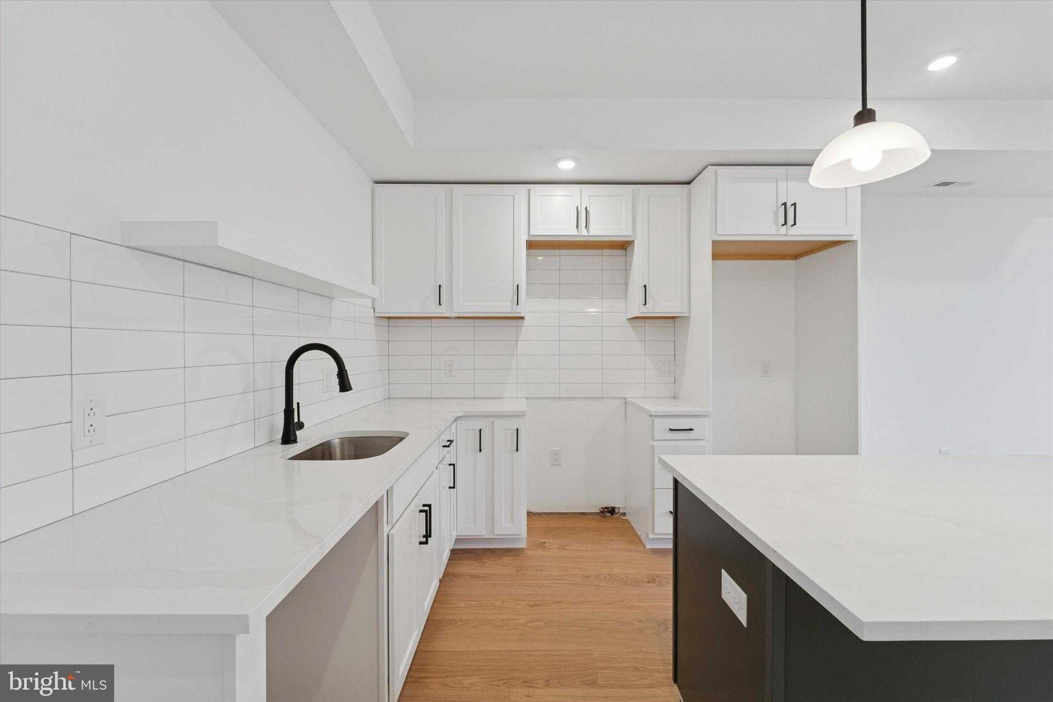 2122 E Rush St # 26 photo 7