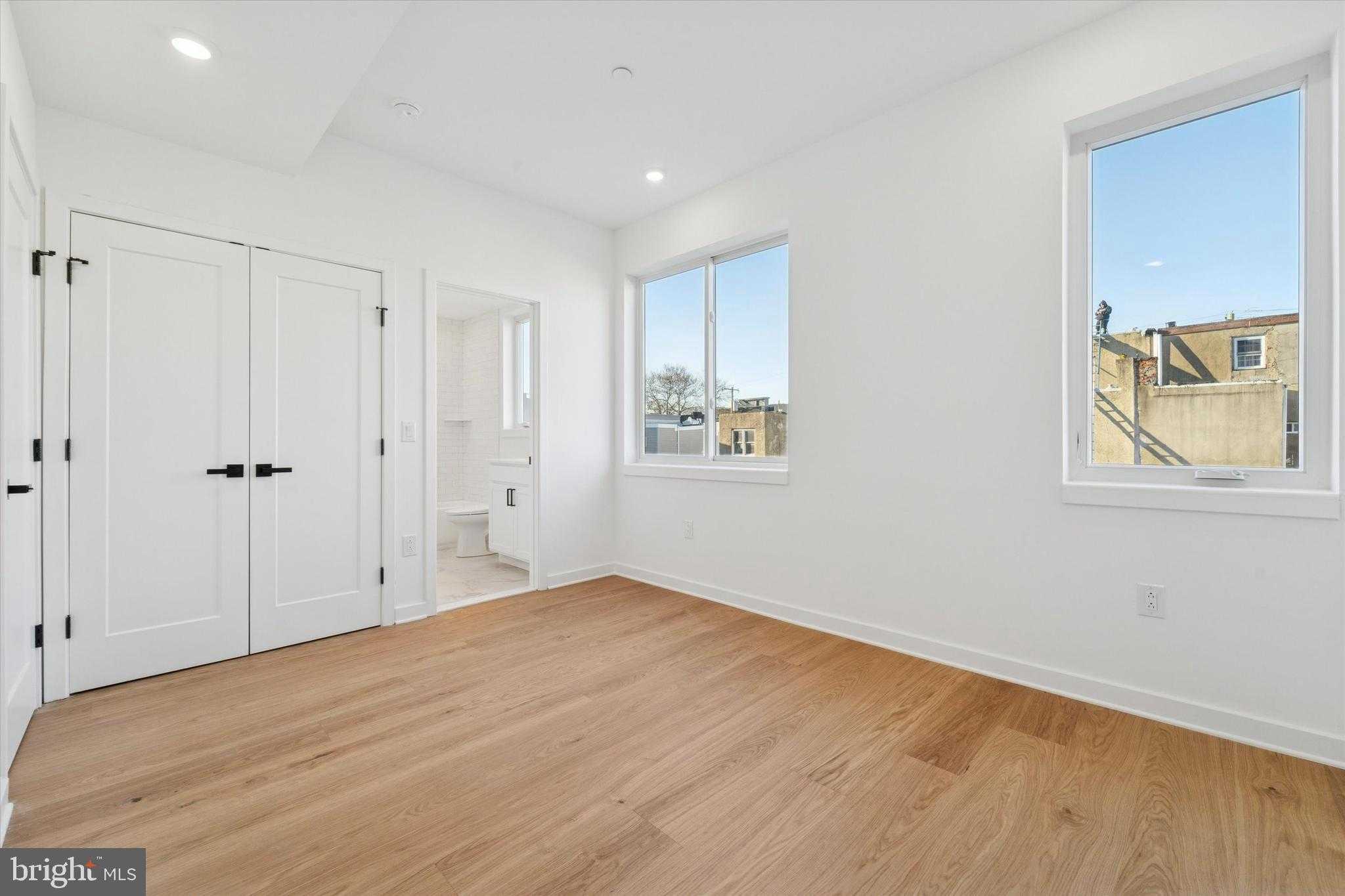 2122 E Rush St # 26 photo 9