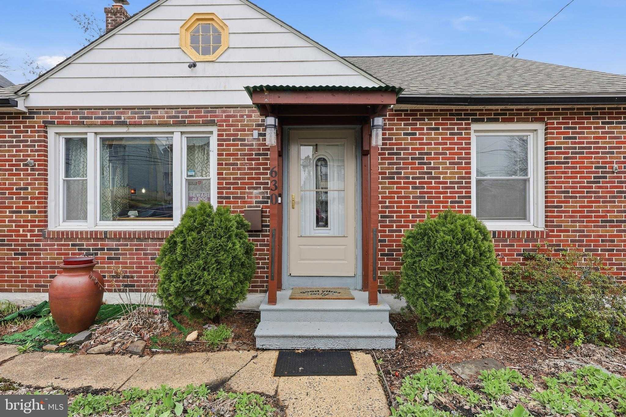 630 Willow St photo 5