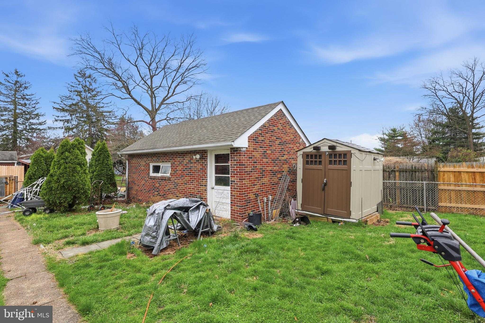 630 Willow St photo 7