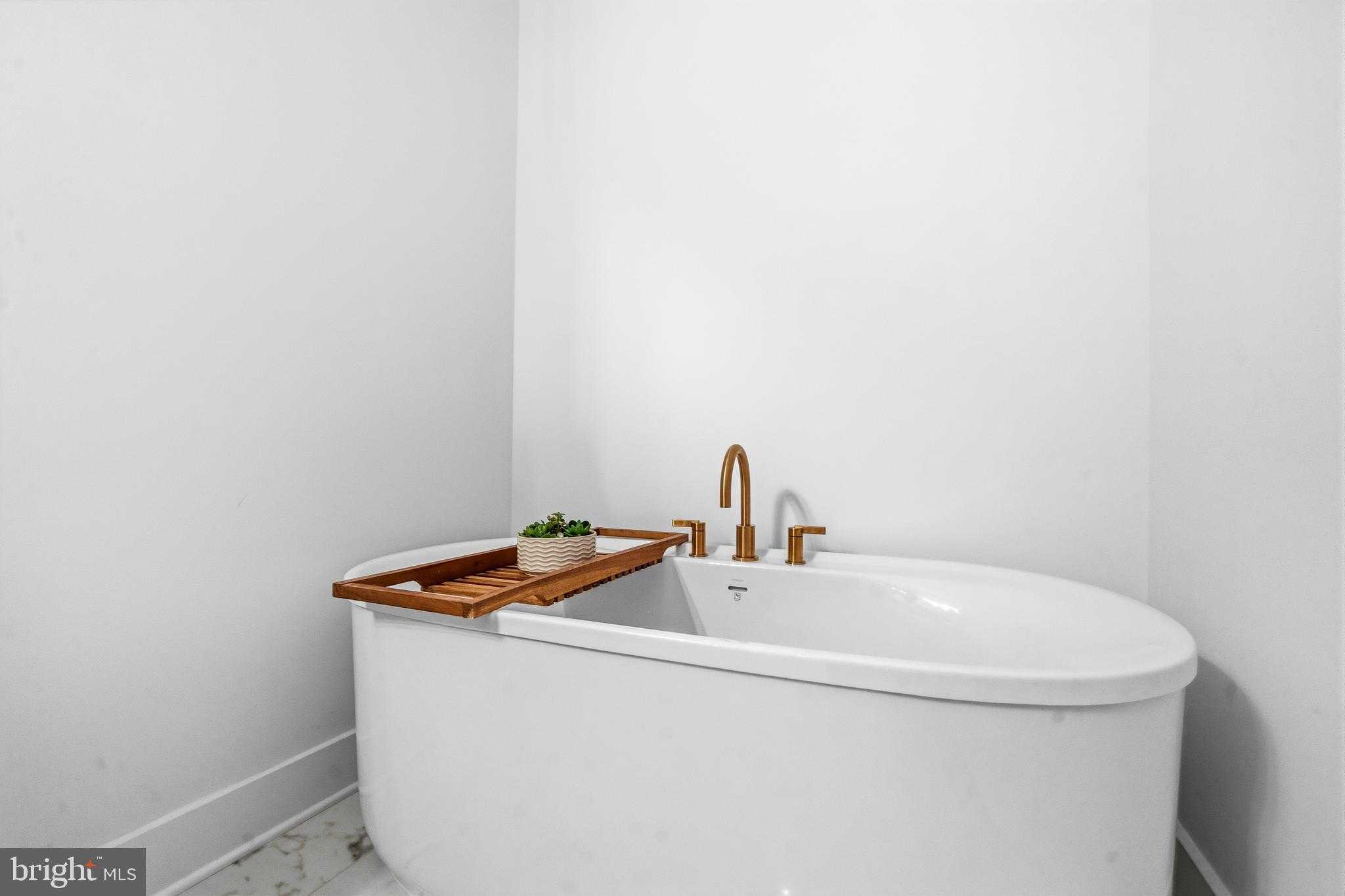 14936 Dispatch St photo 21