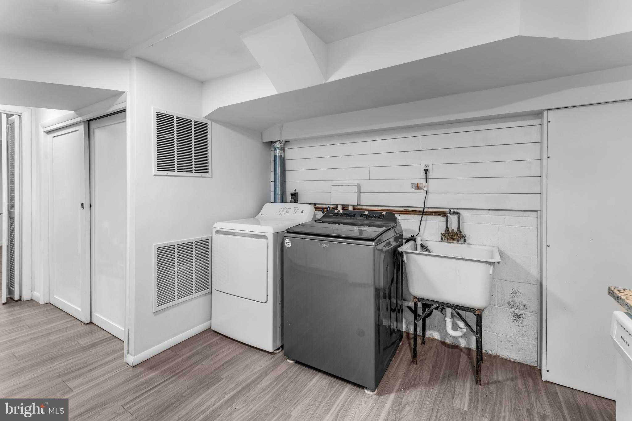 9410 Linden Ave photo 44