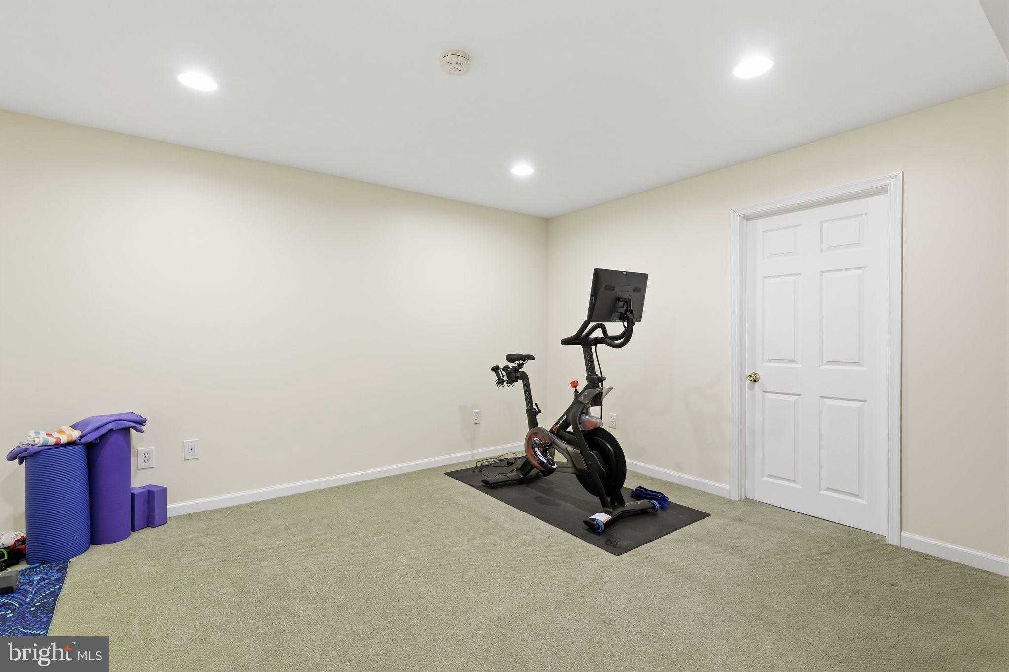 1600 Clydesdale Cir photo 37