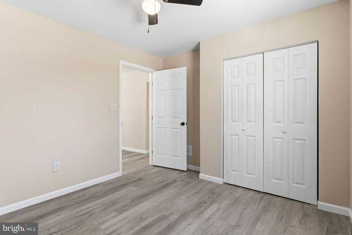 114 E York St photo 13