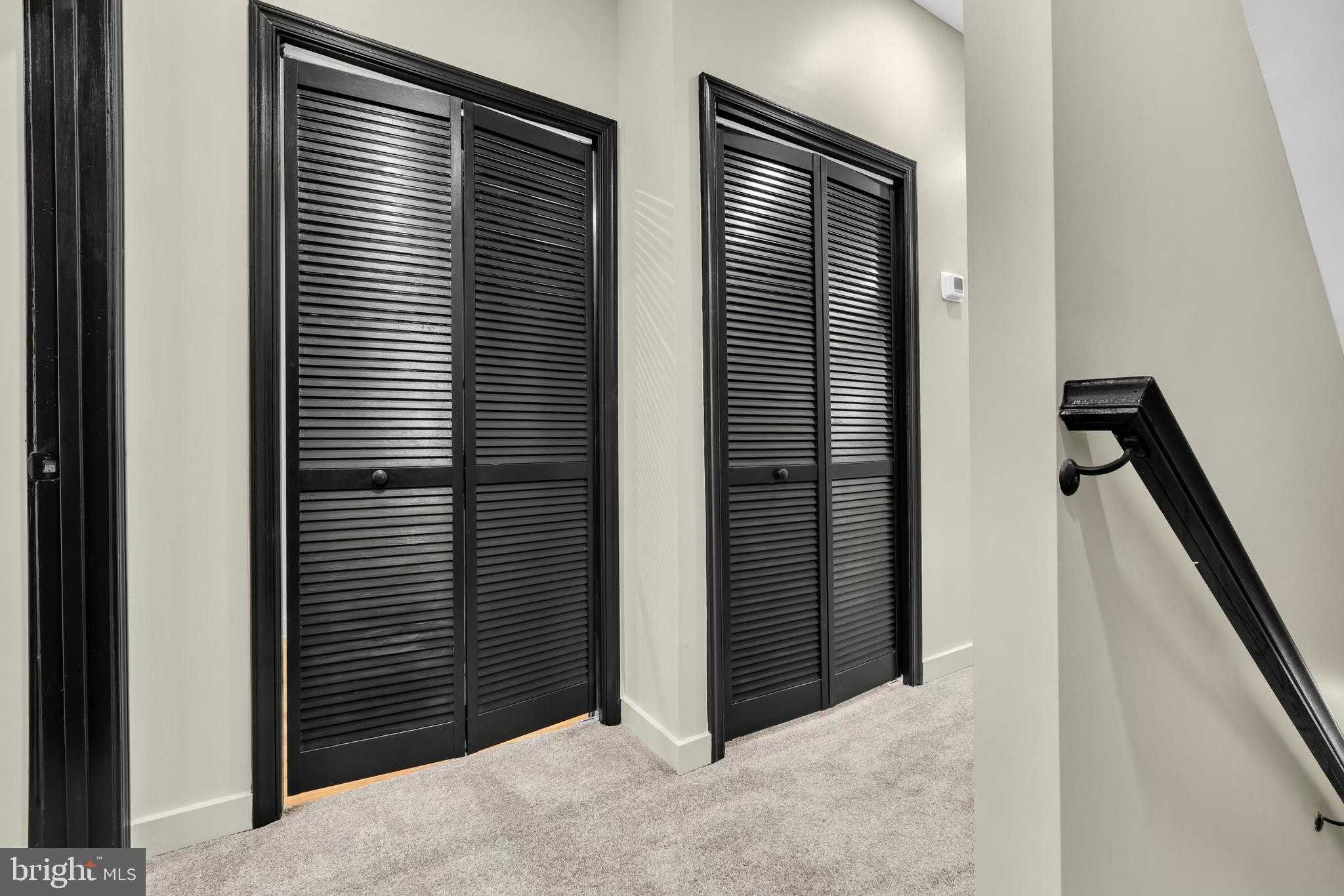 704 E 20th St photo 25