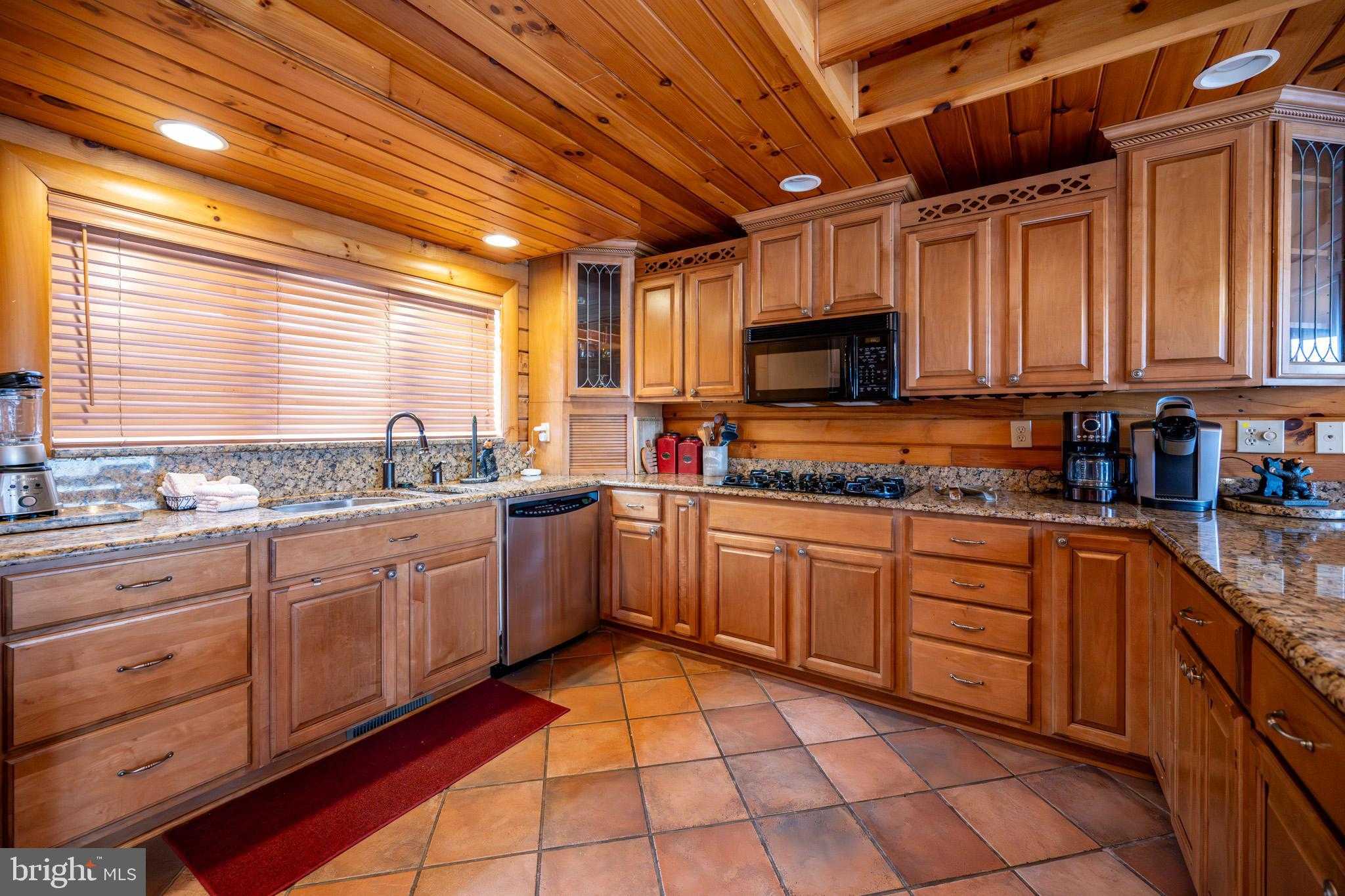 615 Sandy Shores Rd photo 23