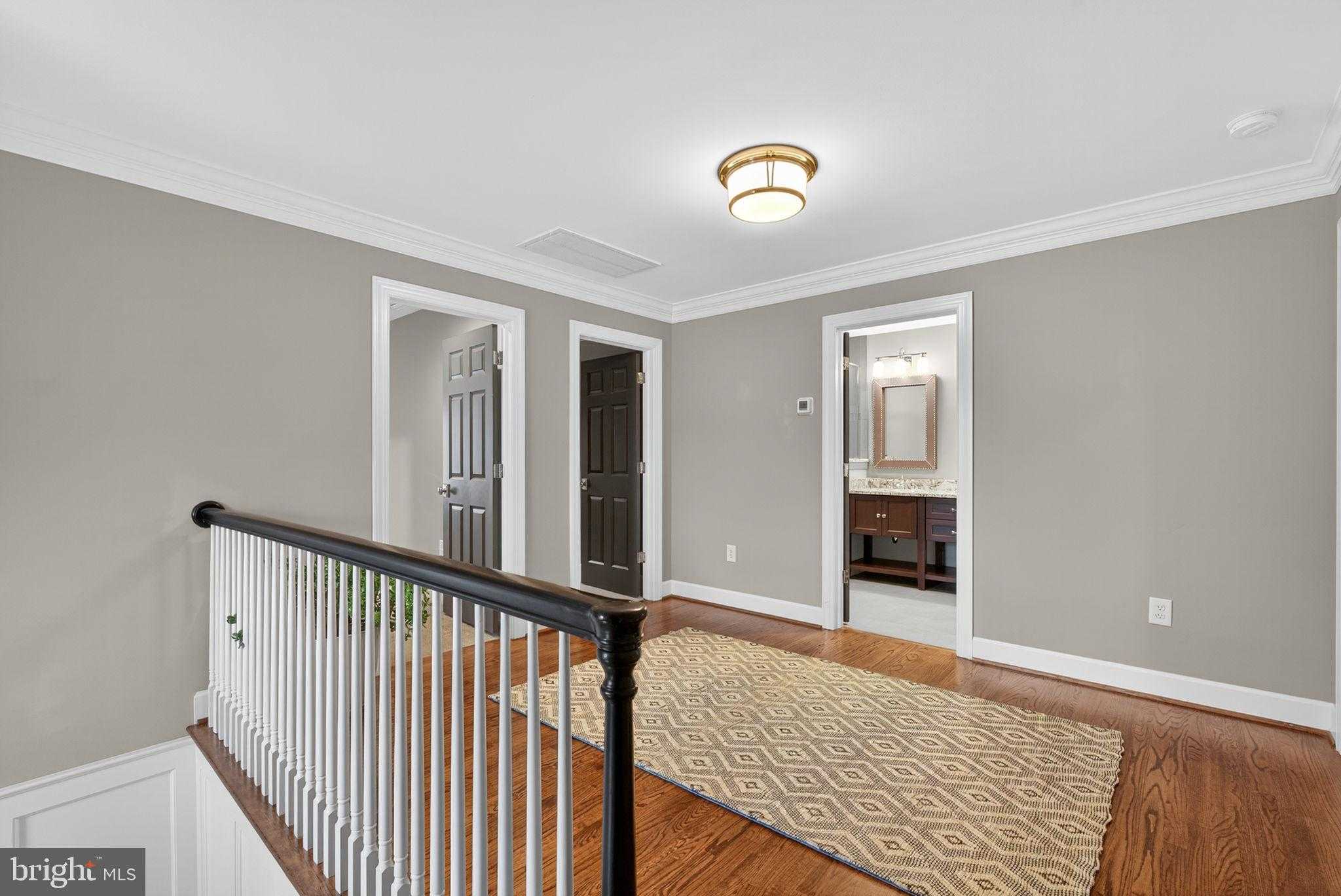 164 Highland photo 33