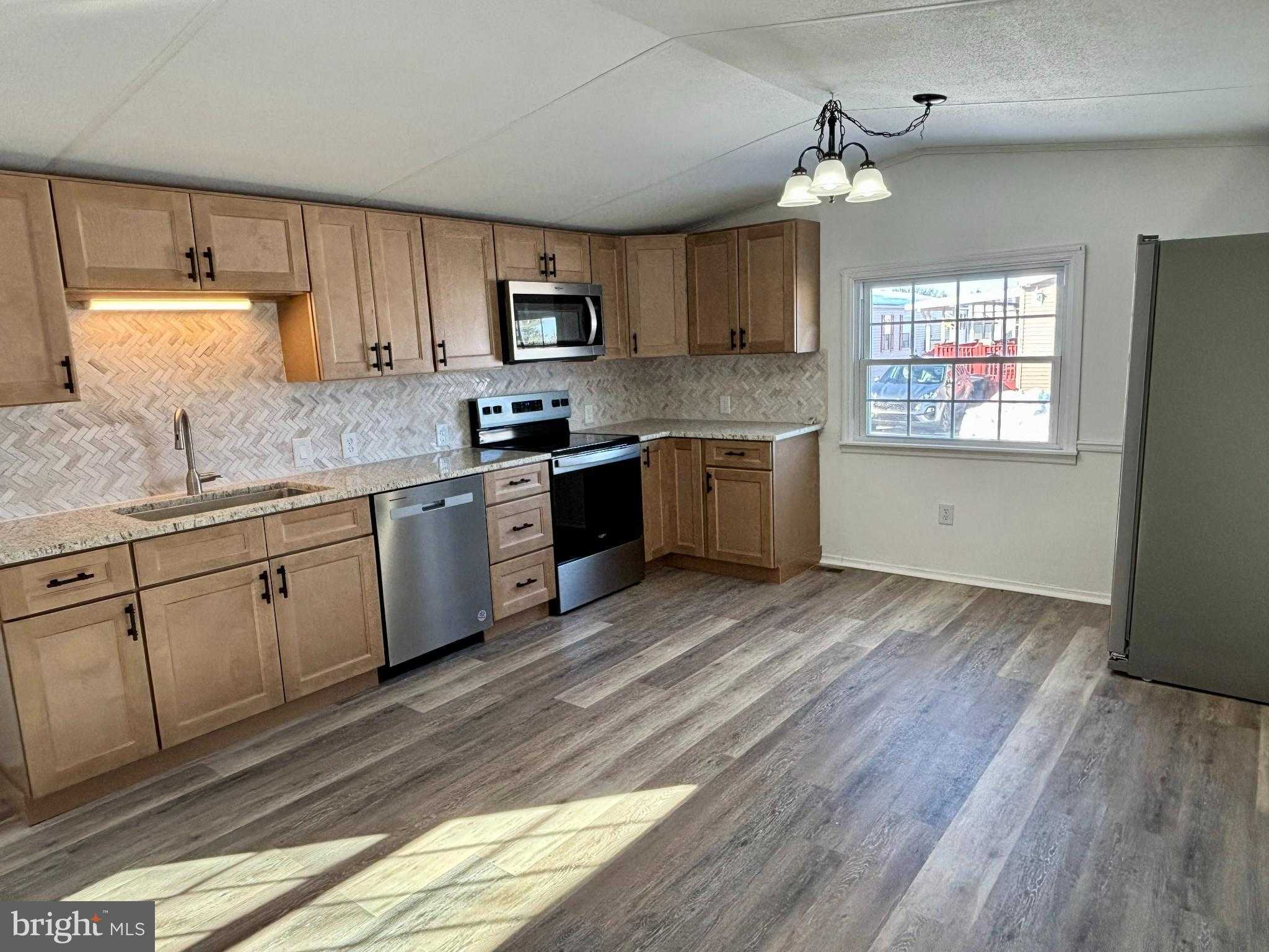 1004 Heath Ave photo 7