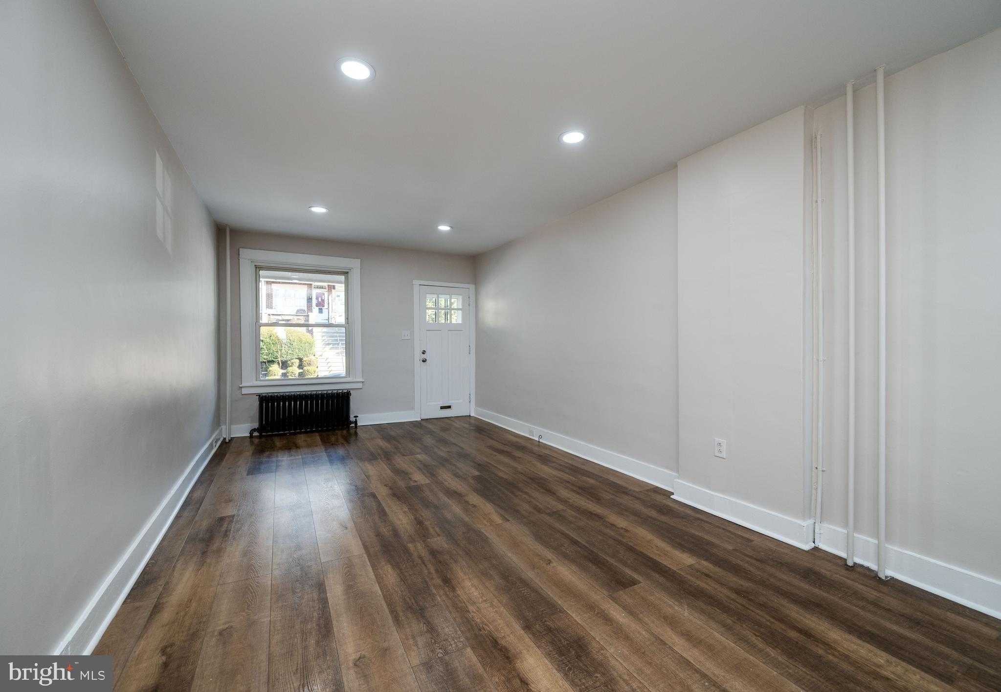 268 Linden St photo 3