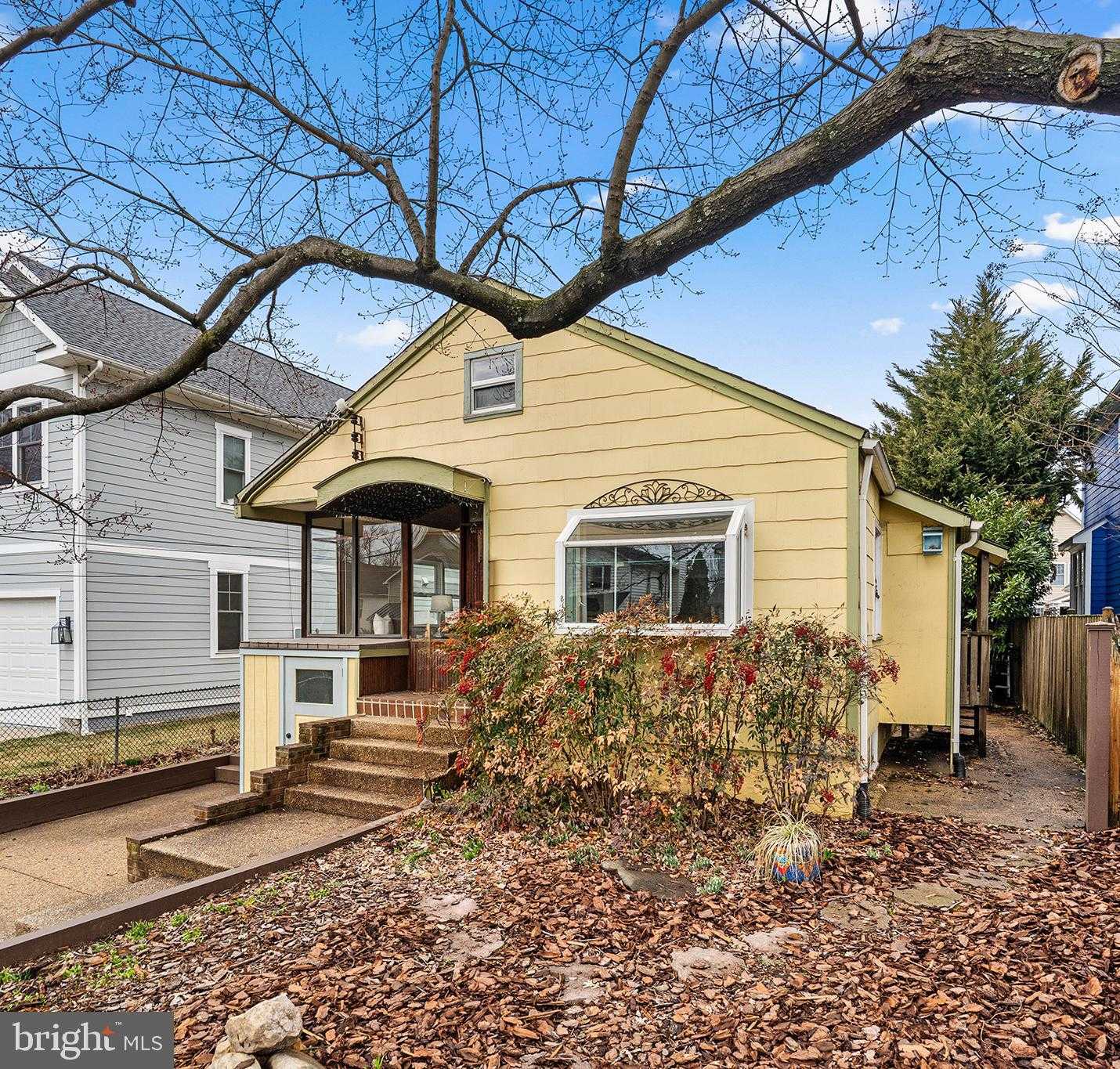 5713 6th St N photo 2