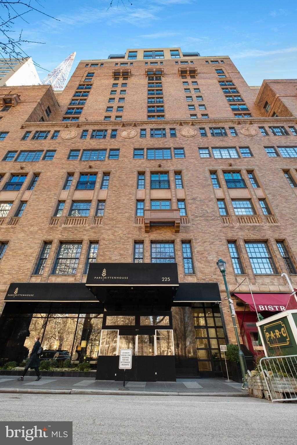 219 S 18th St # 822 photo 32