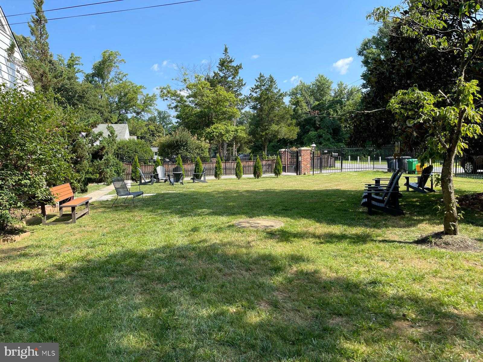 8801 Christina Ln photo 3