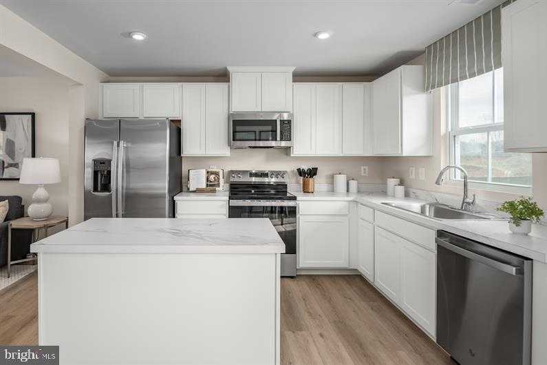 18 Rhonda Way photo 2