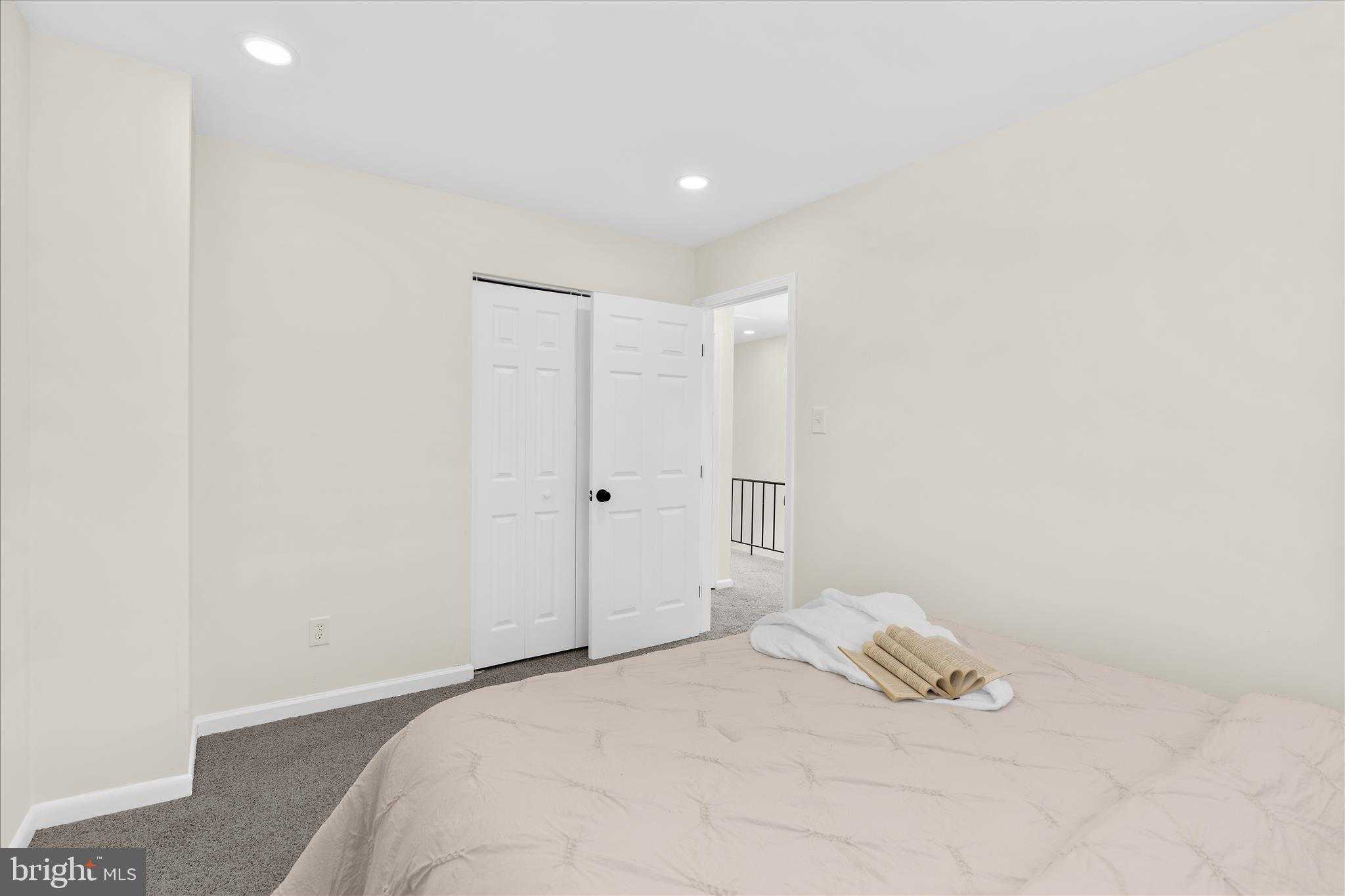 196 Key Pkwy photo 20