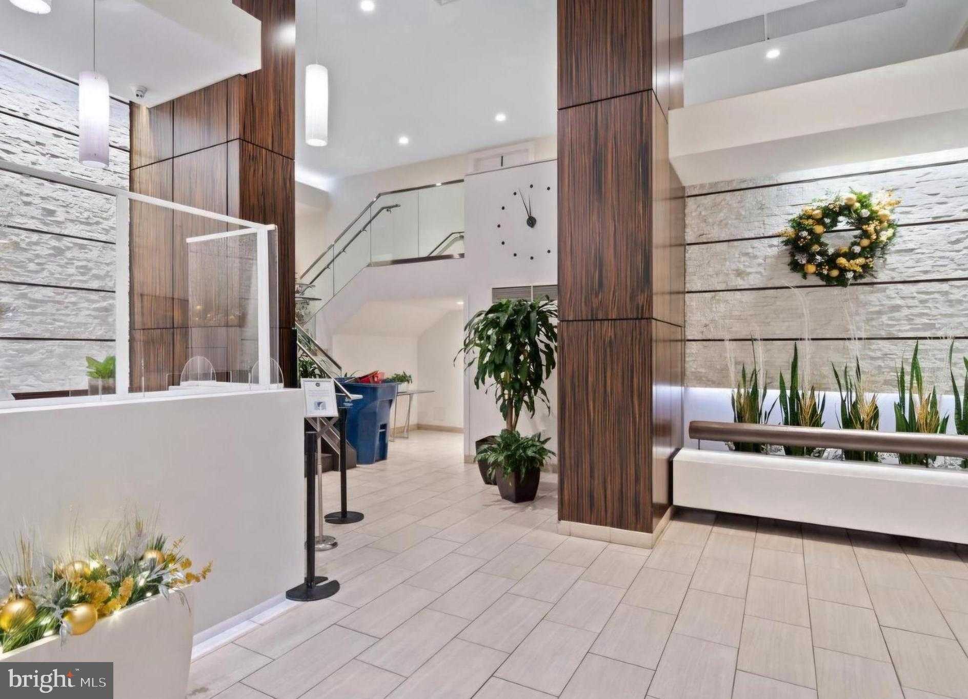 1420 Locust St Apt 15b photo 8