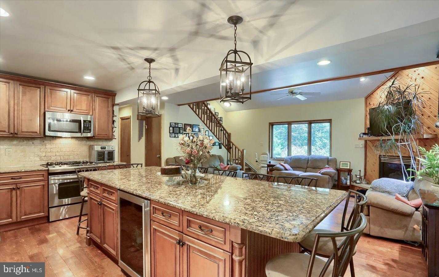 208 Owego Dr photo 5