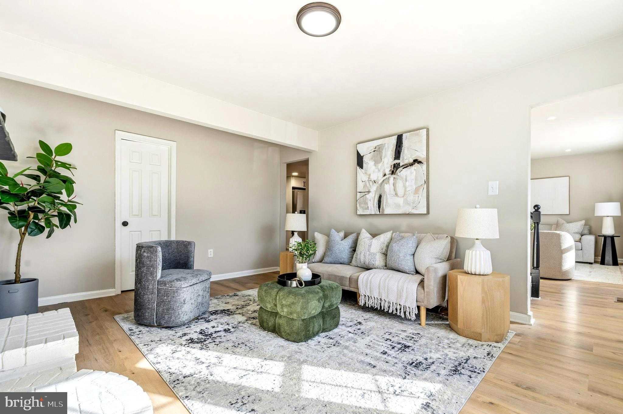 8714 Jeremy CT photo 2