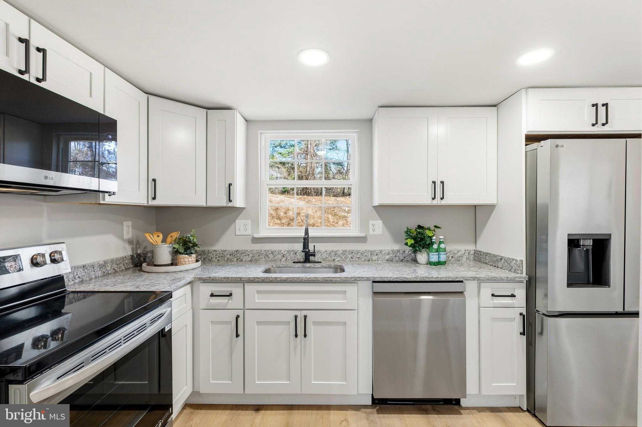 8714 Jeremy CT photo 9