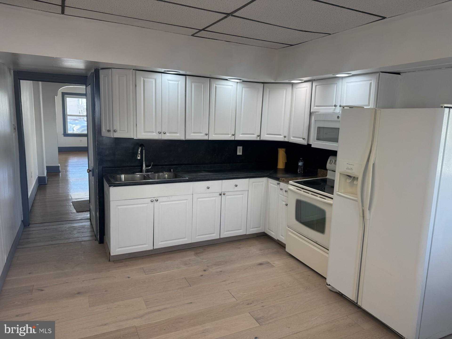 101 S Catawissa St photo 6