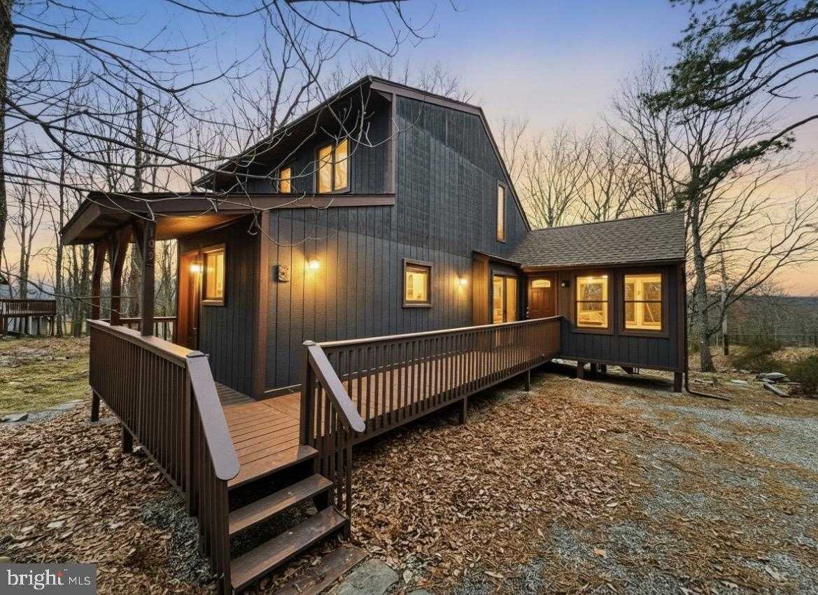 103 Ashley CT photo 2