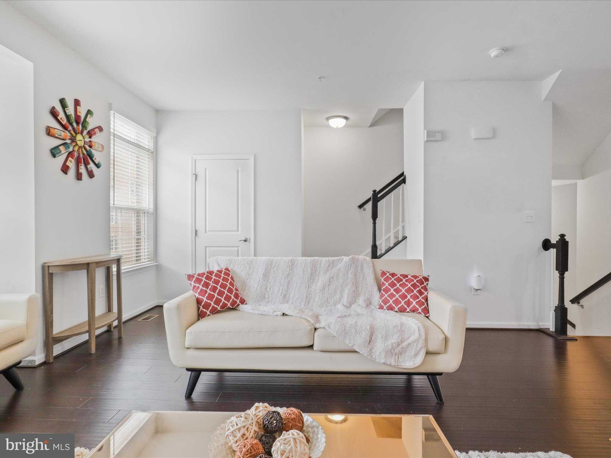 908 Evers Ave photo 3