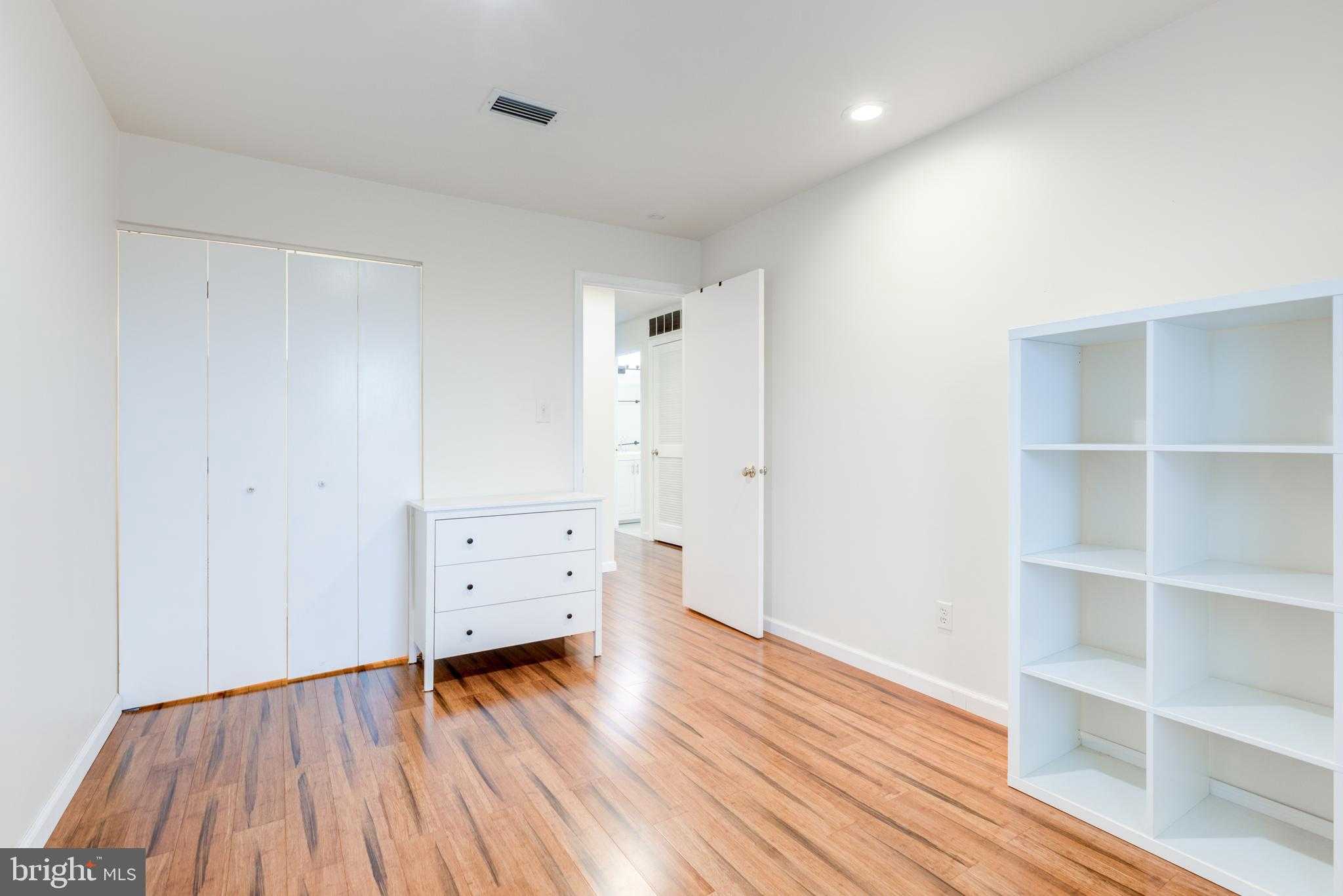 421 Wendover Dr # 126b photo 14