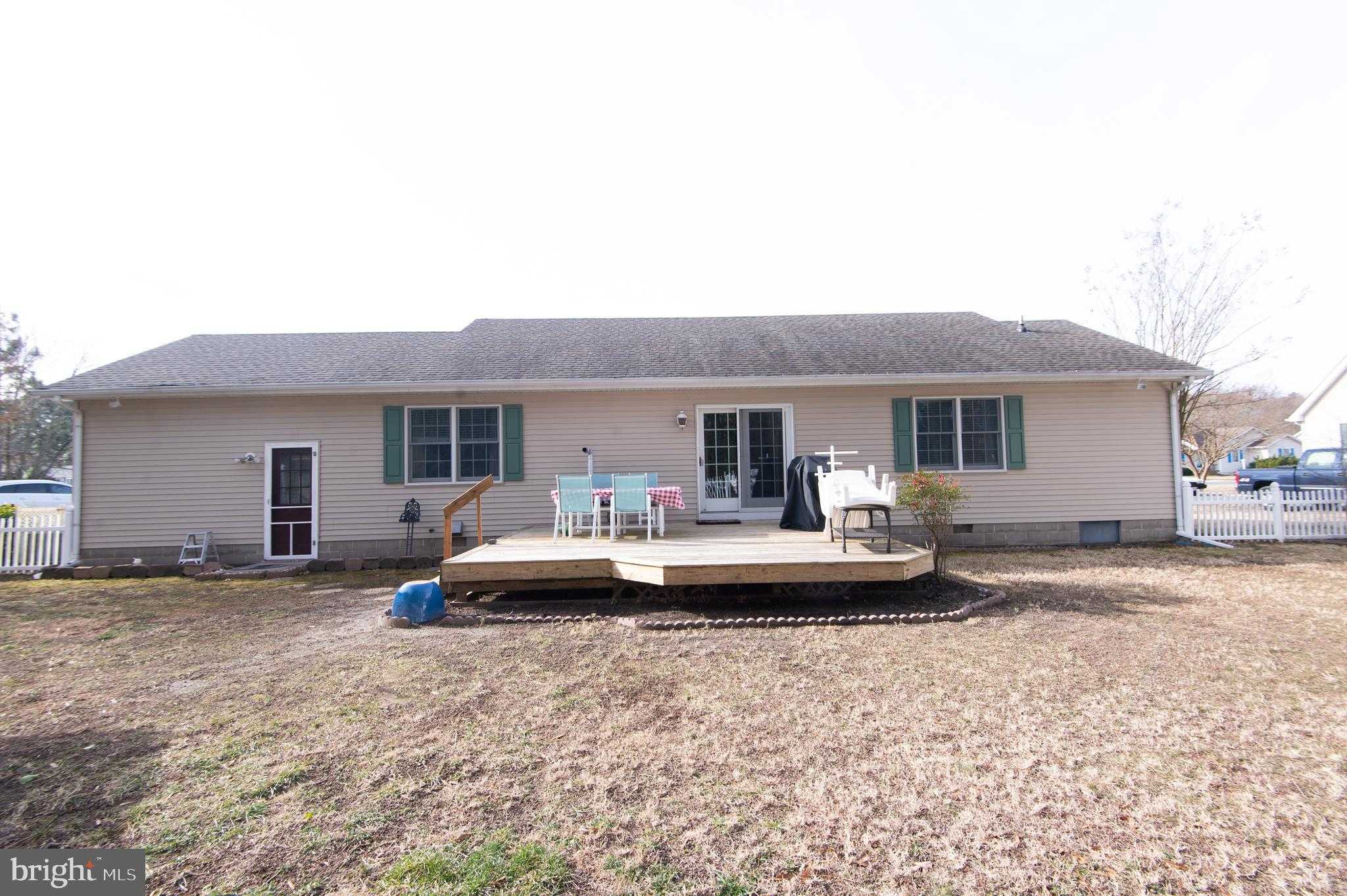 3 Holly Ter photo 26