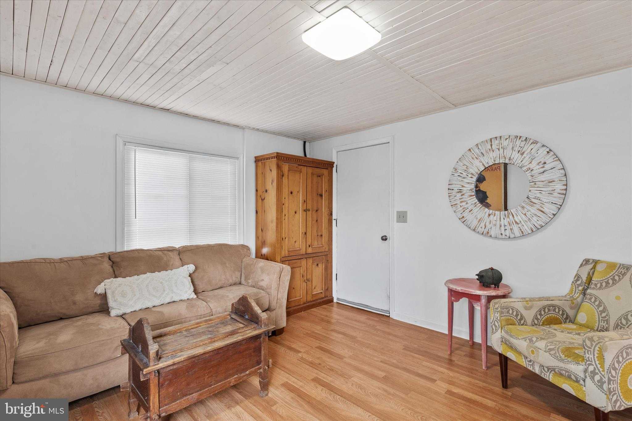 709 Saint Louis Ave photo 33