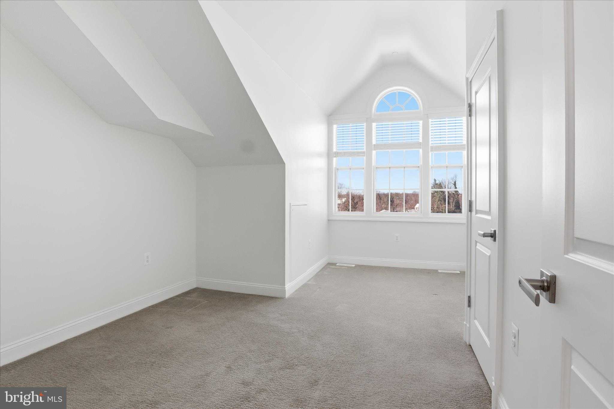 829 N Wakefield St photo 36