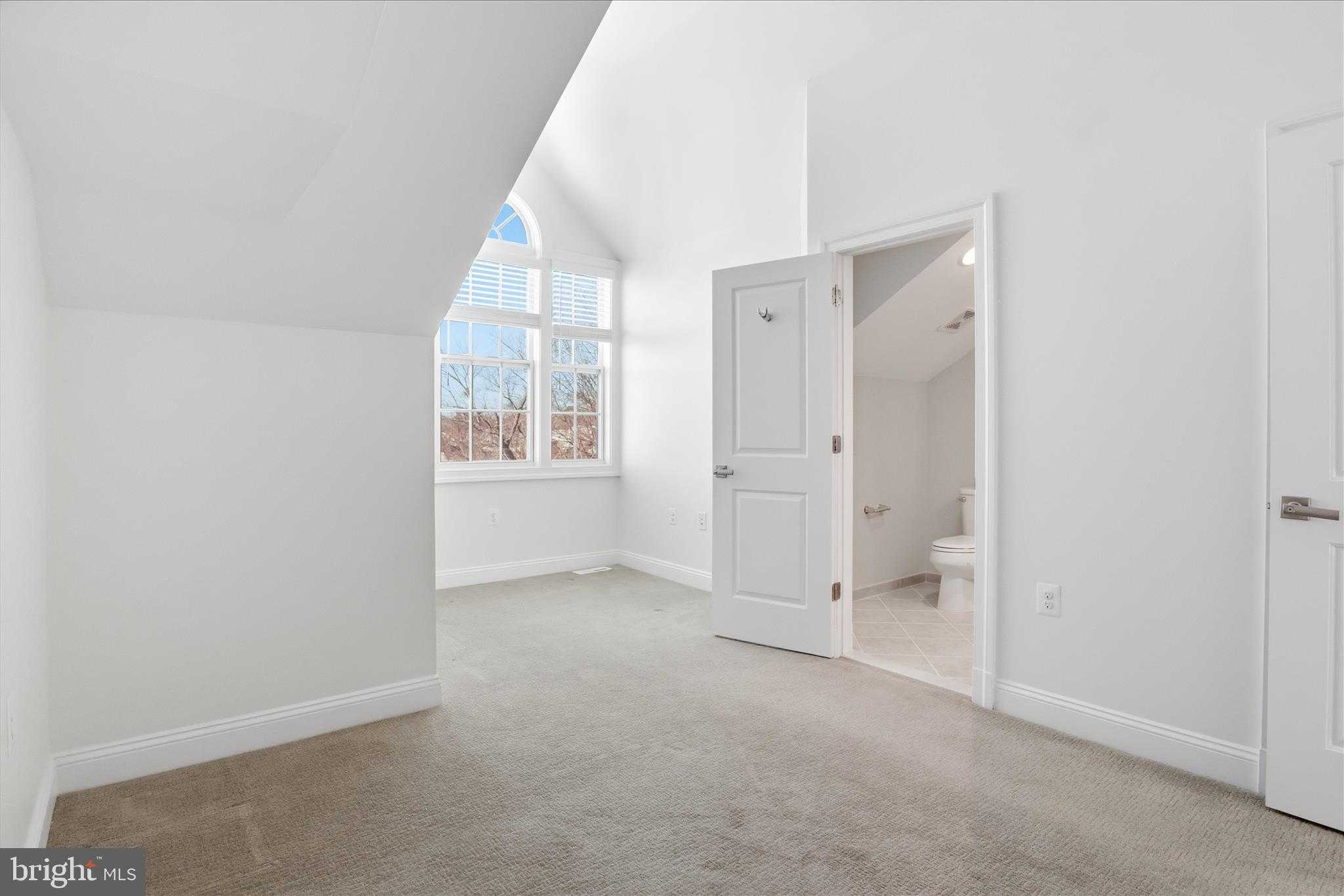 829 N Wakefield St photo 37