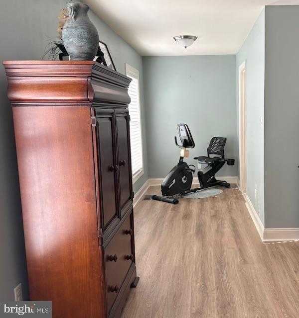 3 Jamestown Sq photo 22