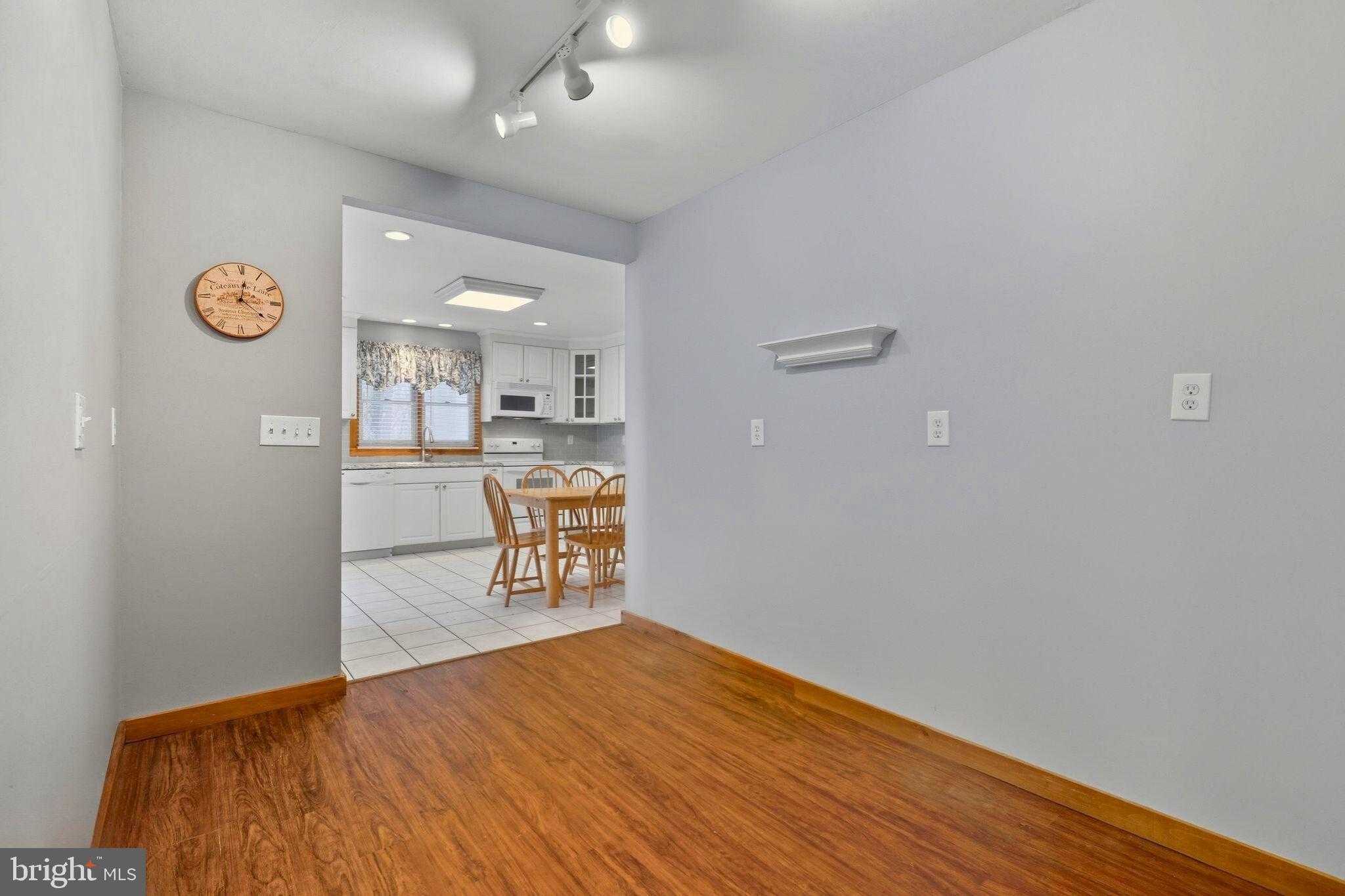 453 Lost Valley Rd photo 17