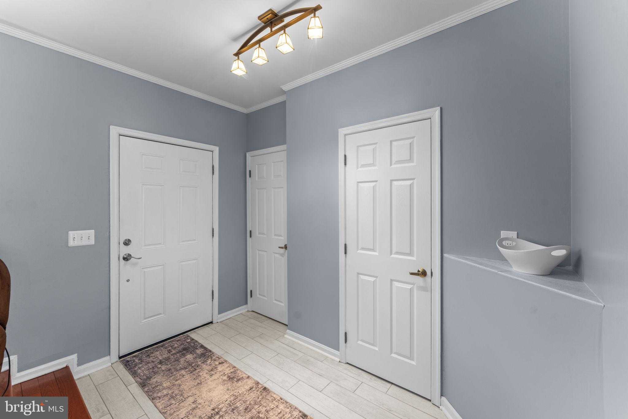 10207 Calypso Dr photo 5