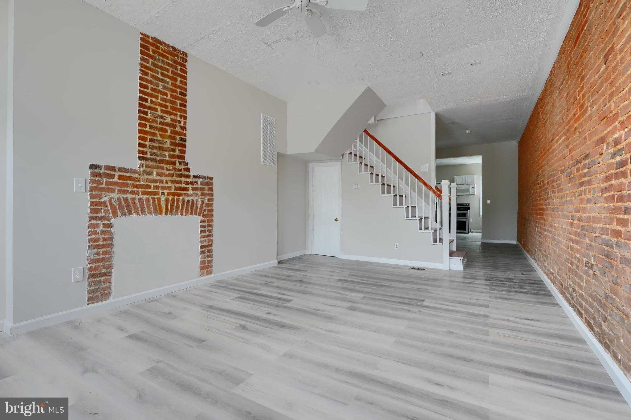 2017 Wilkens Ave photo 2