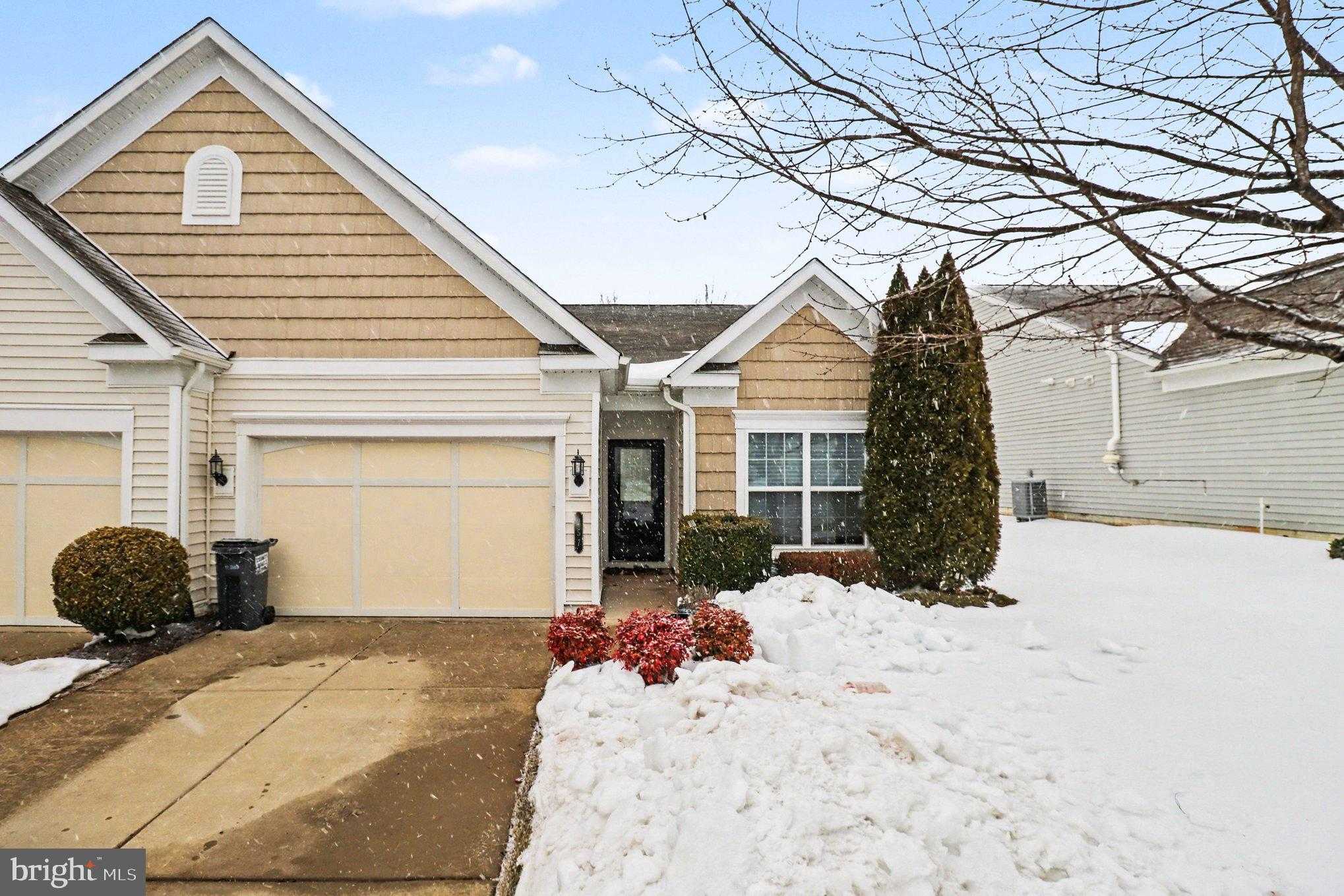 257 Long Point Dr photo 2