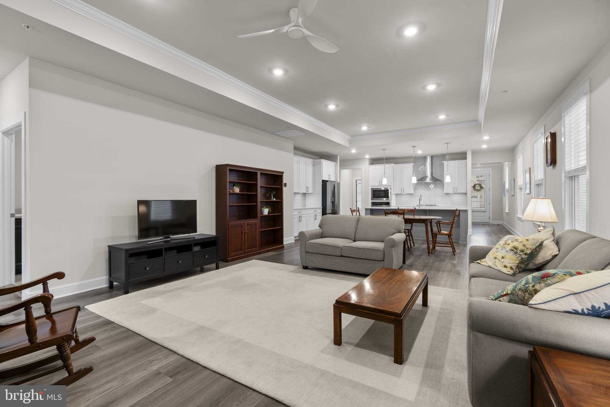 1223 Oleander Way photo 8