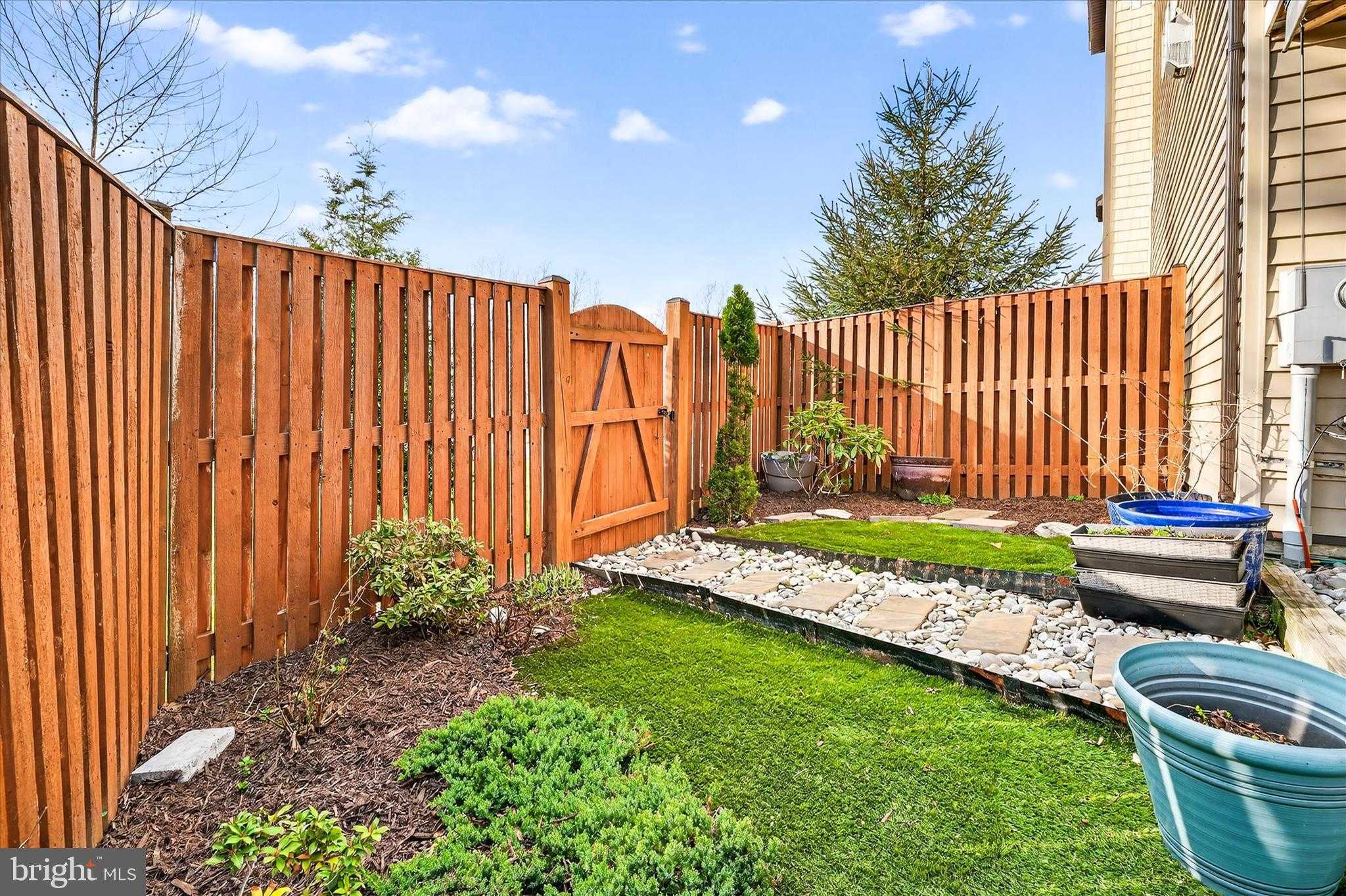 10901 Divot CT photo 33