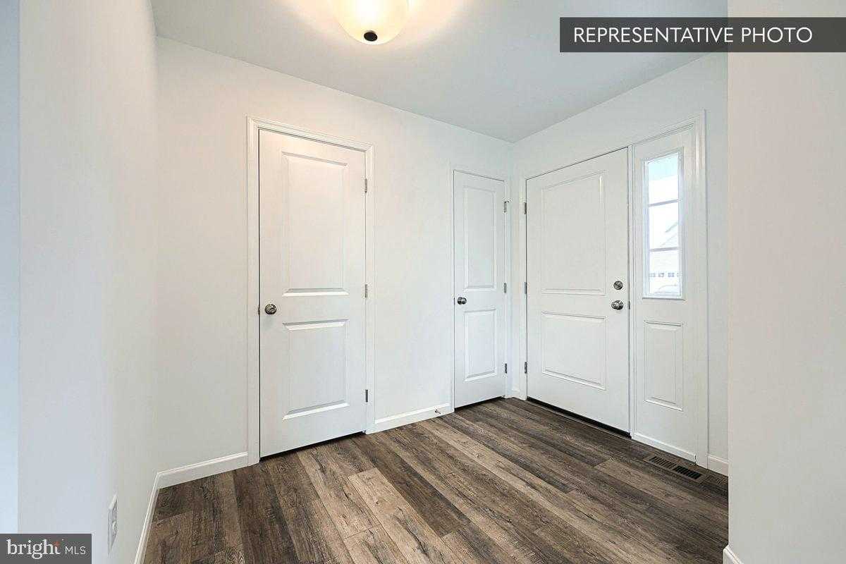 202 Abercorn St photo 3