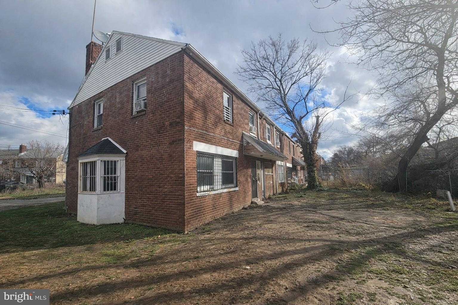 1438 Perkins St photo 10