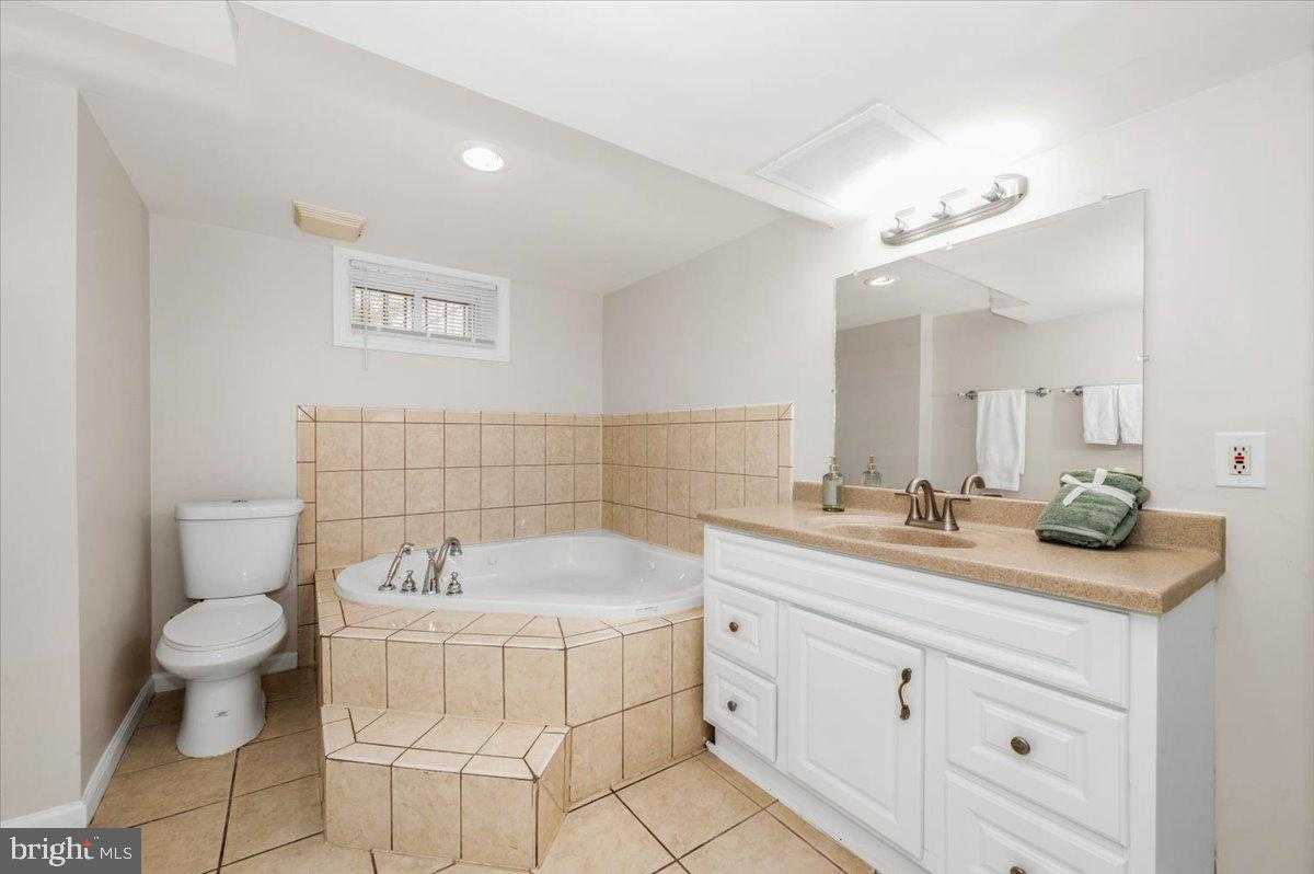 6709 Kipling Pkwy photo 53