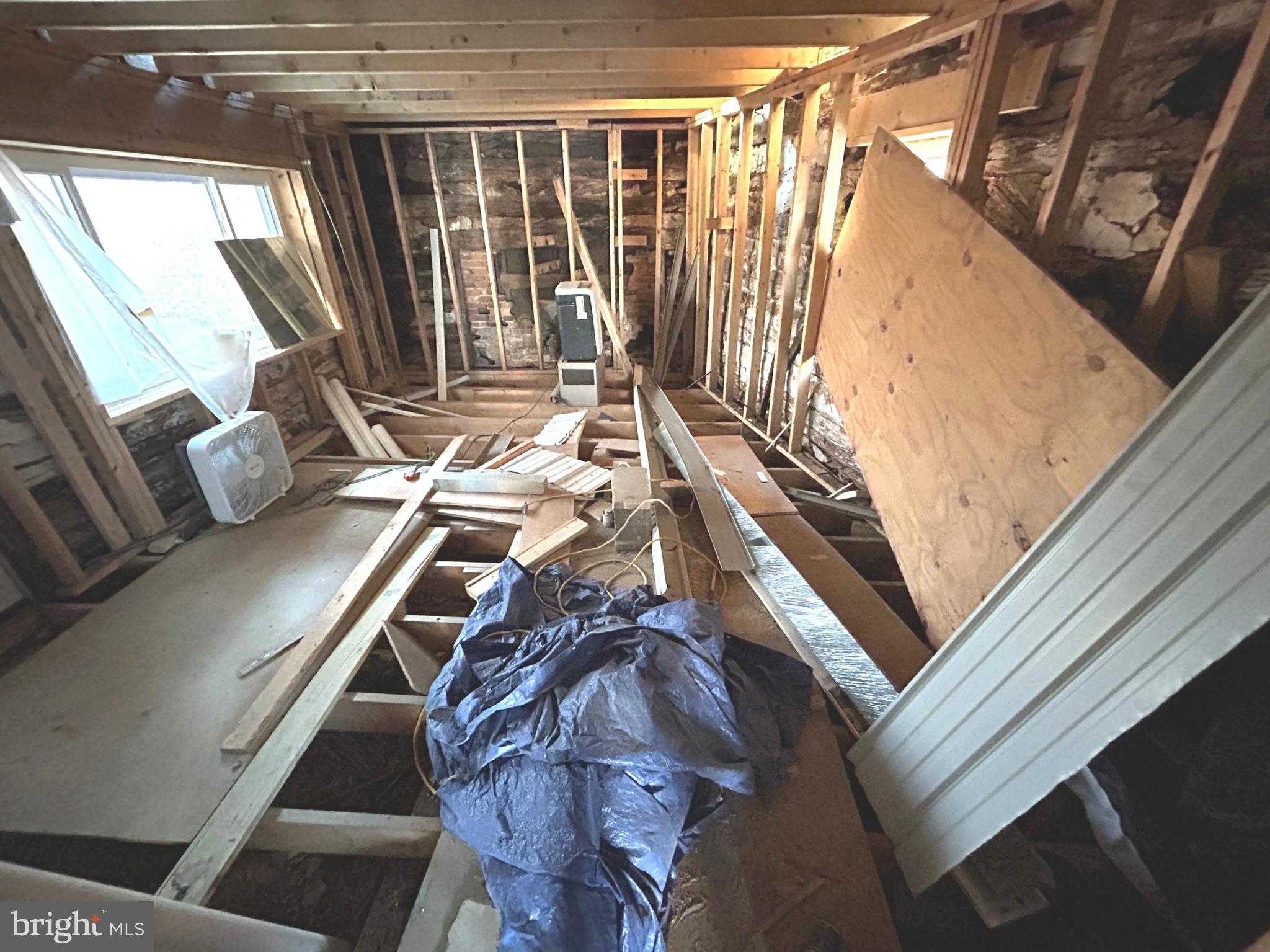 480 Lincoln Way E photo 21