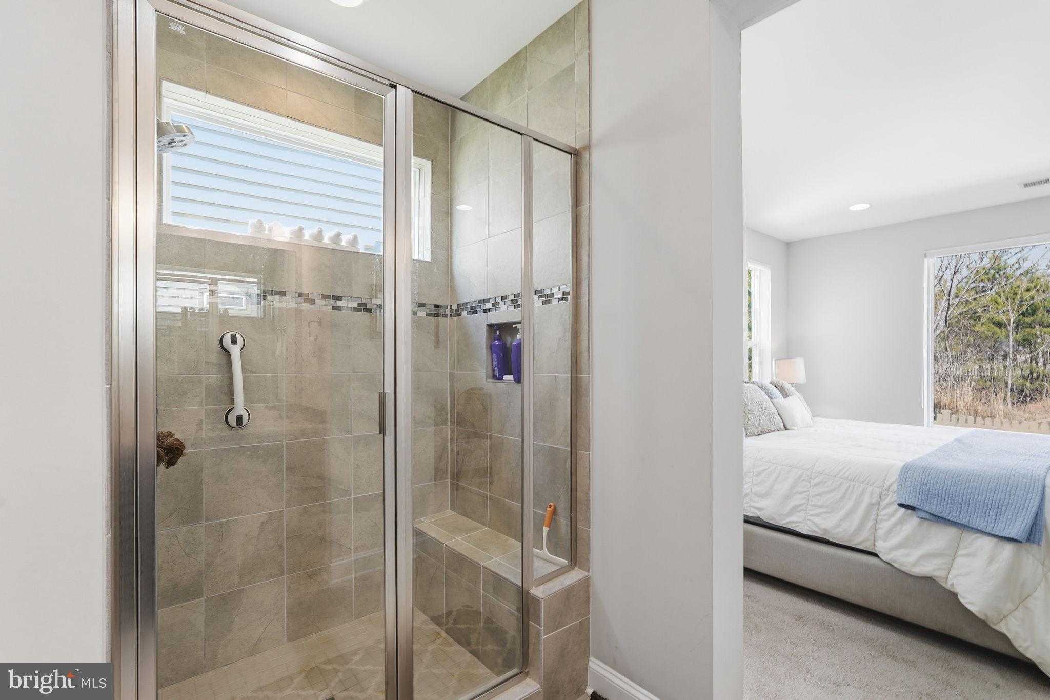 104 Grosbeak CT photo 18